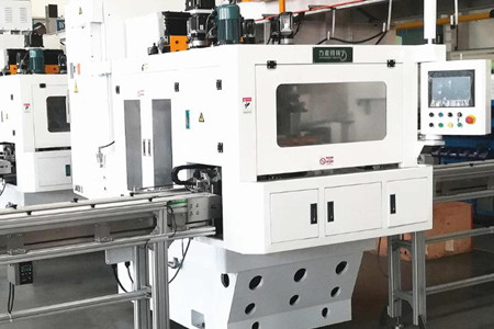 如何調(diào)整數(shù)控珩磨機(jī)的精度？海工給出答案！